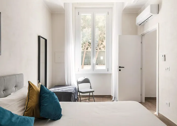 C2 Class Apartment, 2 Da Letto Con Giardino In Zona Via Veneto Distante 15 Minuti A Piedi Da Fontana Di Trevi *