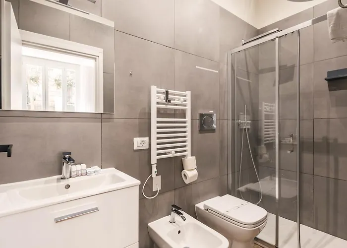 Daire C2 Class Apartment, 2 Da Letto Con Giardino In Zona Via Veneto Distante 15 Minuti A Piedi Da Fontana Di Trevi