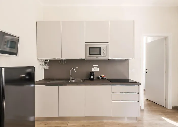 C2 Class Apartment, 2 Da Letto Con Giardino In Zona Via Veneto Distante 15 Minuti A Piedi Da Fontana Di Trevi Daire